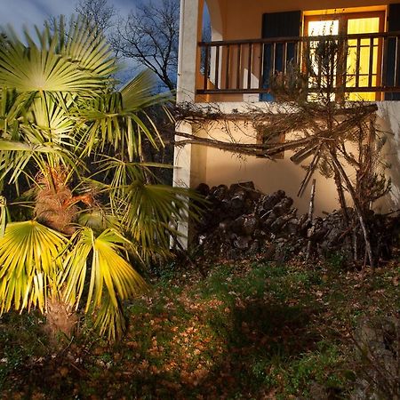 Villa Domaine Liberte Avec Prairie Et Foret Au Bord D'Une Riviere En Ardeche Silhac Exterior photo