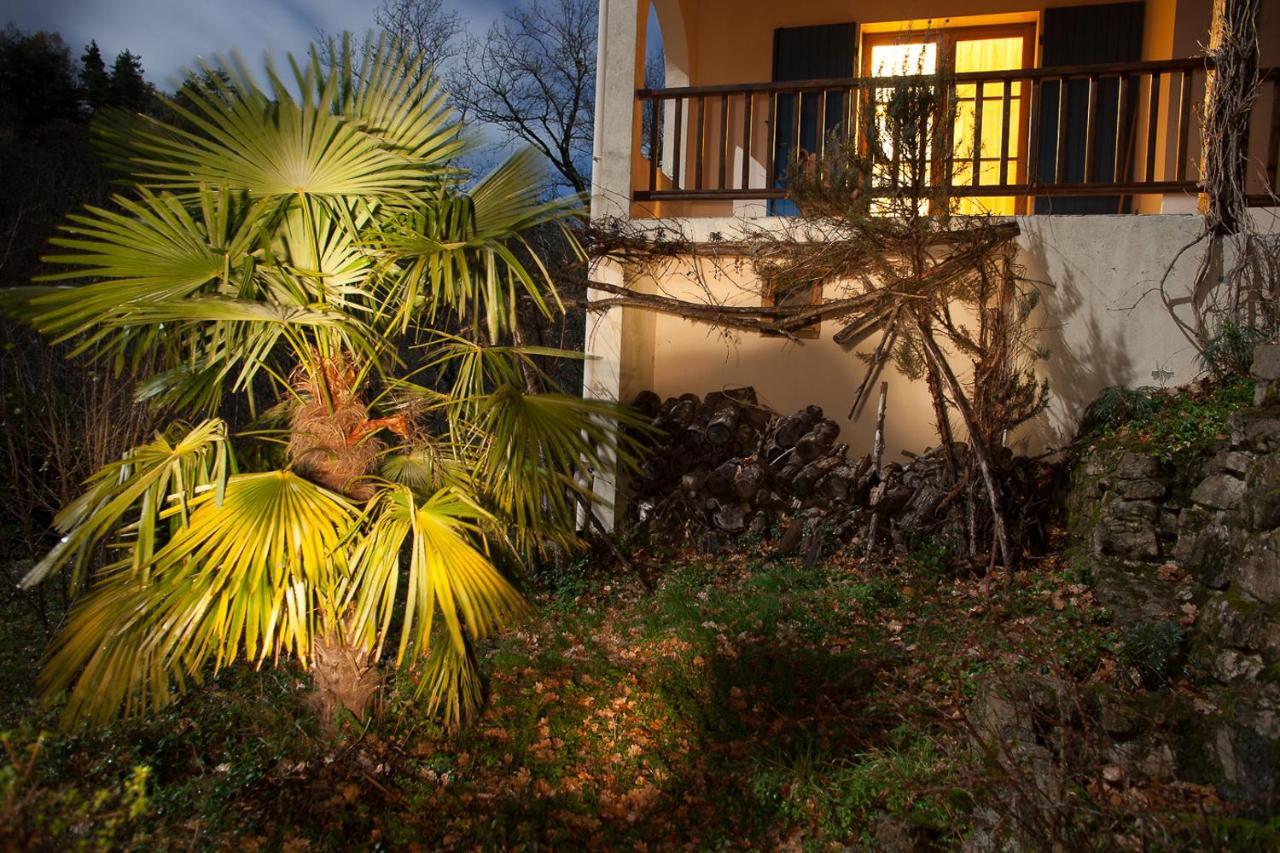 Villa Domaine Liberte Avec Prairie Et Foret Au Bord D'Une Riviere En Ardeche Silhac Exterior photo